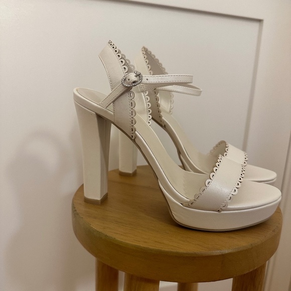 Platform heels - Picture 1 of 2